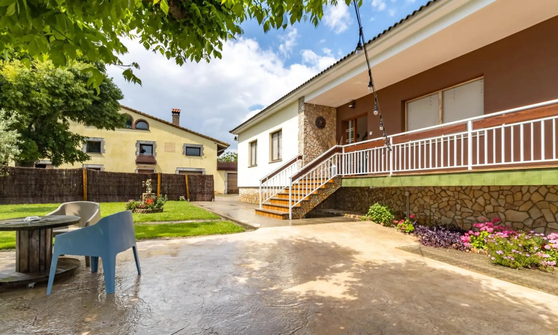 펜션 Can Pons De Dalt Casa Rural A La Selva 지로나